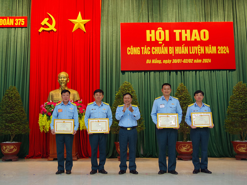 Sư đoàn 375 tổ chức Hội thao công tác chuẩn bị huấn luyện năm 2024