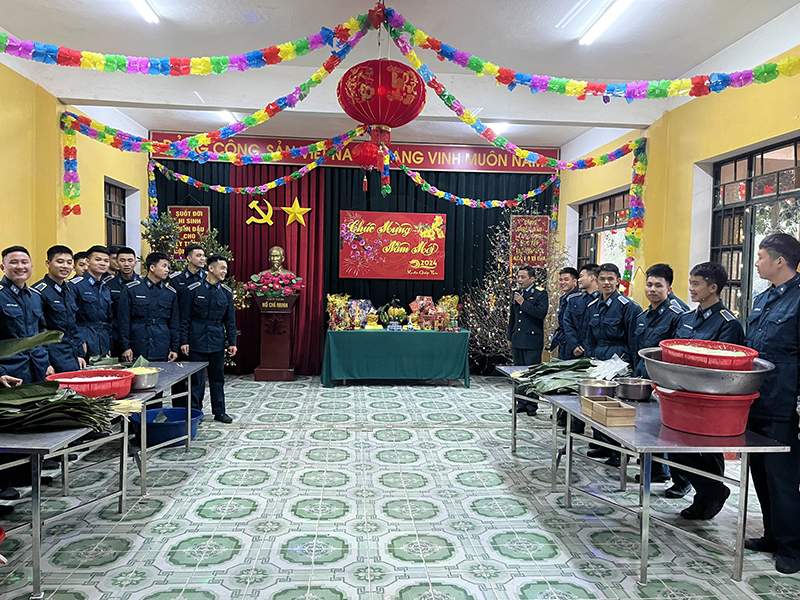 Tuổi trẻ Học viện Phòng không - Không quân sôi nổi các hoạt động đón Tết Giáp Thìn