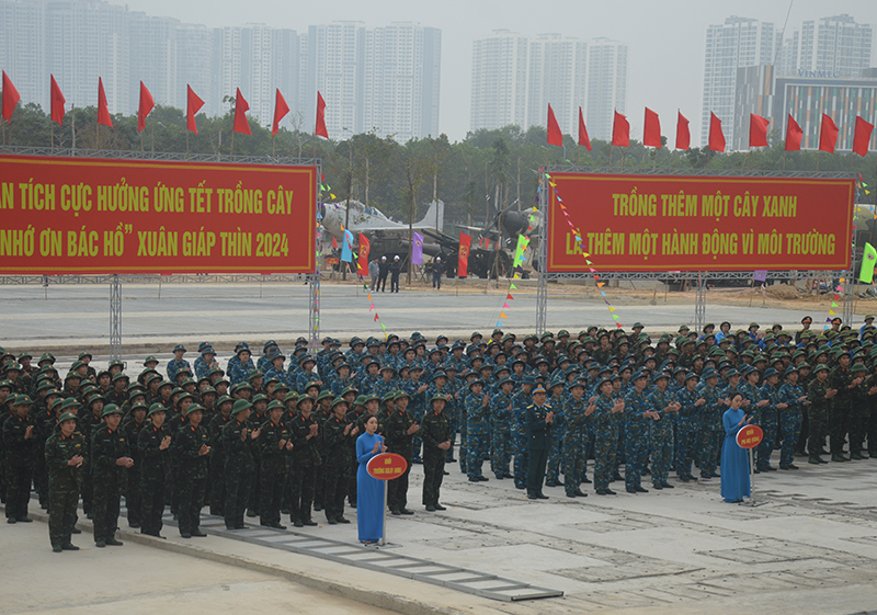 Học viện PK-KQ tham gia Lễ phát động “Tết trồng cây đời đời nhớ ơn Bác Hồ” Xuân Giáp Thìn 2024 do Bộ Quốc phòng tổ chức