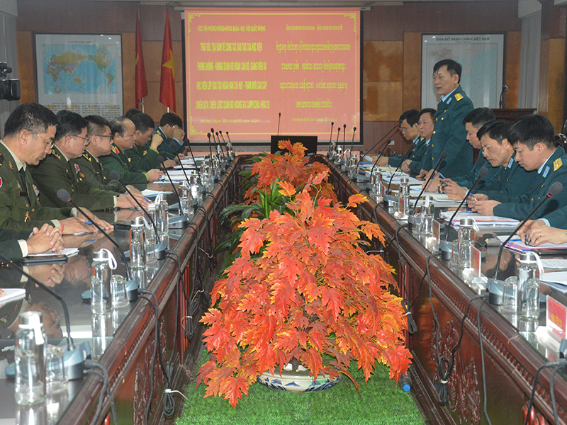 Đoàn cán bộ, học viên Học viện Quốc phòng trao đổi, tọa đàm về công tác đào tạo tại Học viện PK-KQ