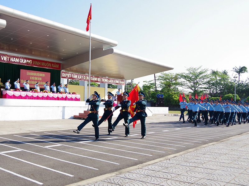 Khối cơ quan các Sư đoàn trong Quân chủng PK-KQ tổ chức Lễ ra quân huấn luyện năm 2024