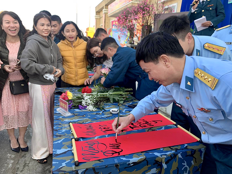 Trạm Ra đa 29 tổ chức Chương trình “Vui Tết cùng chiến sĩ ra đa”