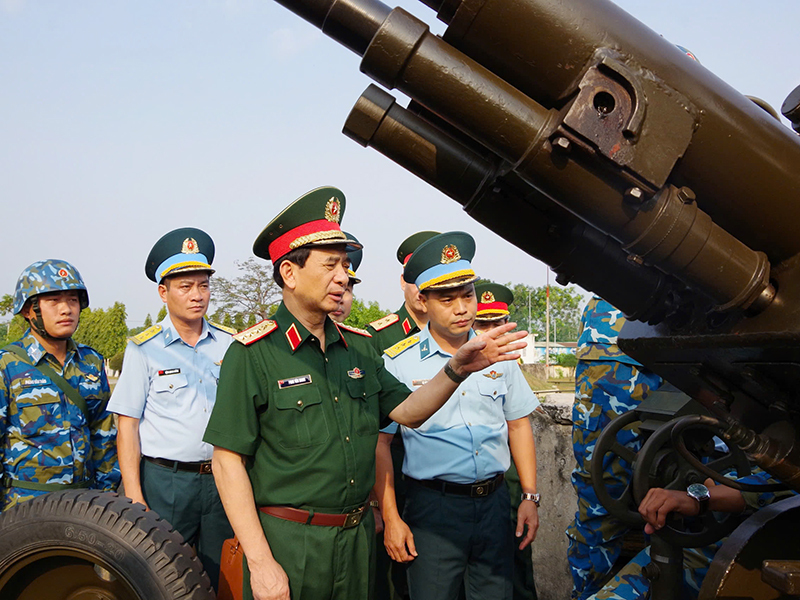 Đại tướng Phan Văn Giang - Bộ trưởng Bộ Quốc phòng thăm, chúc Tết cán bộ, chiến sĩ Trung đoàn 230