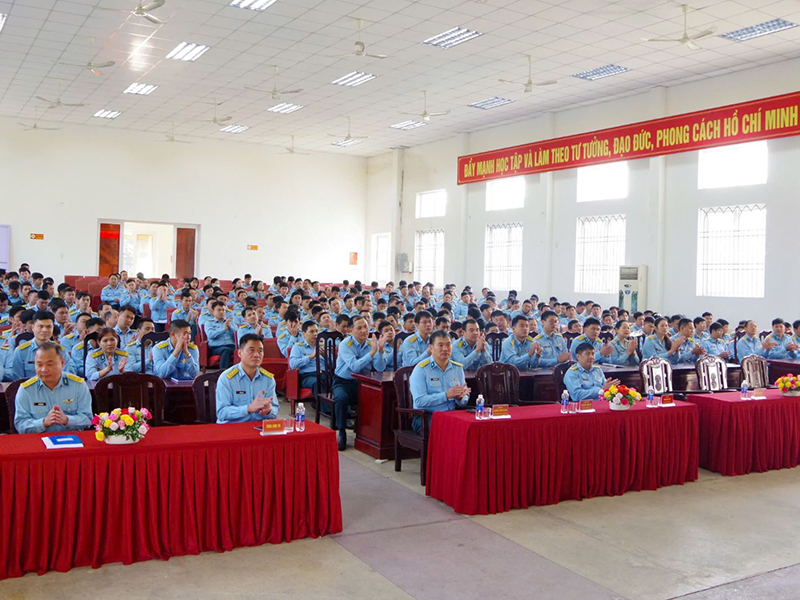 Sư đoàn Không quân 372 phát động thi đua chào mừng kỷ niệm 70 năm Ngày truyền thống Không quân nhân dân Việt Nam