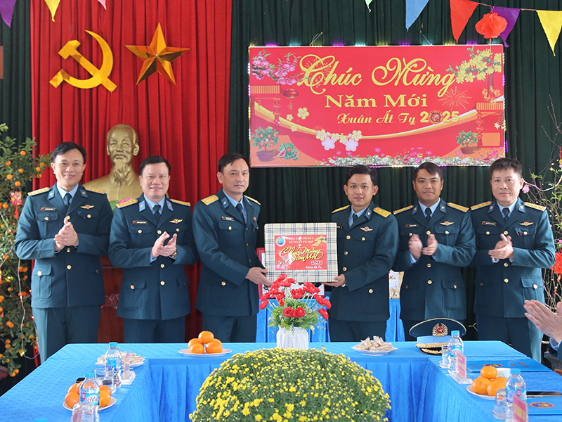 Quân chủng Phòng không - Không quân kiểm tra sẵn sàng chiến đấu các đơn vị Sư đoàn 361