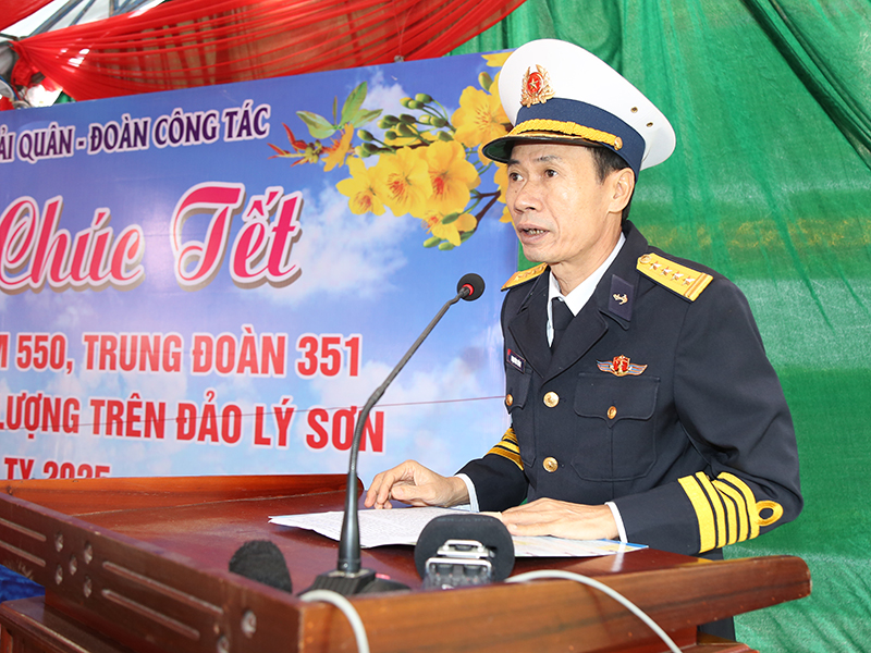 Bộ Tư lệnh Vùng 3, Quân chủng Hải quân thăm và chúc Tết các lực lượng làm nhiệm vụ trên huyện đảo Cồn Cỏ và Lý Sơn