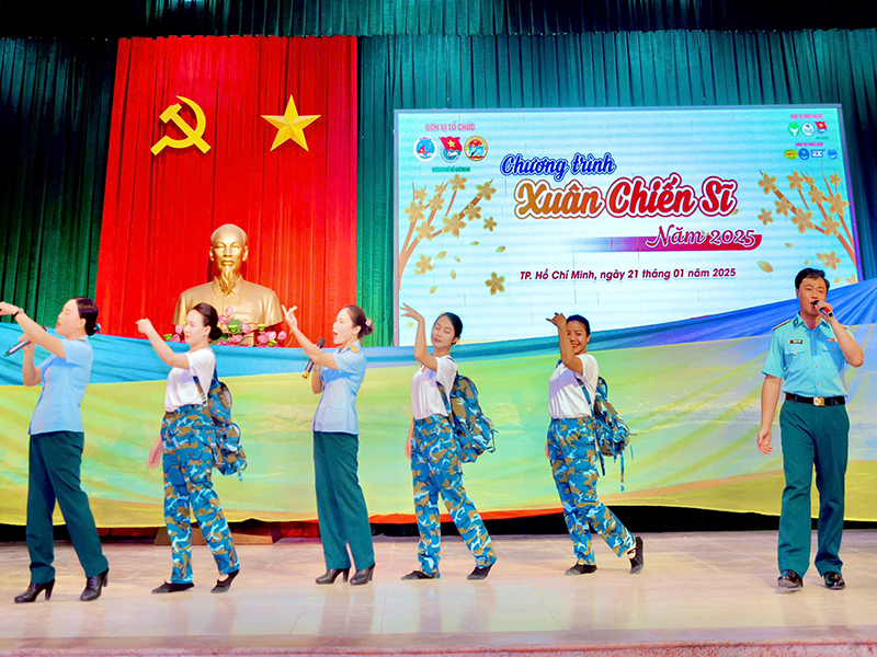 Sư đoàn 367 và Sư đoàn 370 tổ chức Chương trình “Xuân chiến sĩ năm 2025”