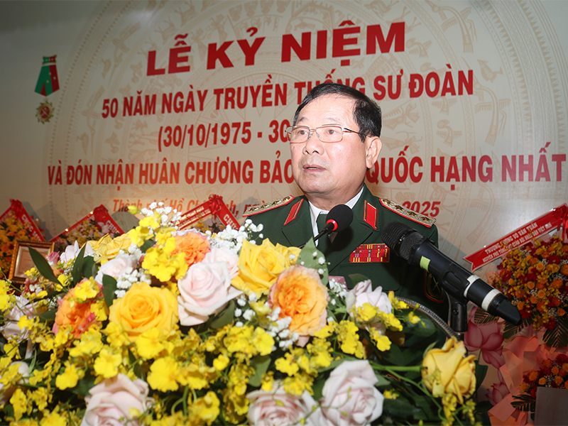 Sư đoàn Không quân 370 kỷ niệm 50 năm Ngày truyền thống và đón nhận Huân chương Bảo vệ Tổ quốc hạng Nhất