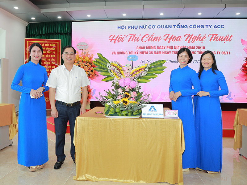 Hội Phụ nữ cơ quan Tổng công ty ACC tổ chức Hội thi cắm hoa nghệ thuật chào mừng kỷ niệm 95 năm Ngày Phụ nữ Việt Nam
