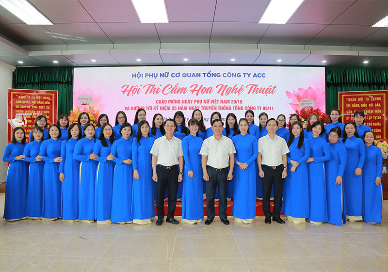 Hội Phụ nữ cơ quan Tổng công ty ACC tổ chức Hội thi cắm hoa nghệ thuật chào mừng kỷ niệm 95 năm Ngày Phụ nữ Việt Nam