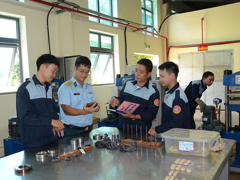 Nhà máy A32 chủ động nguồn vật tư thay thế trong sửa chữa máy bay phản lực chiến đấu
