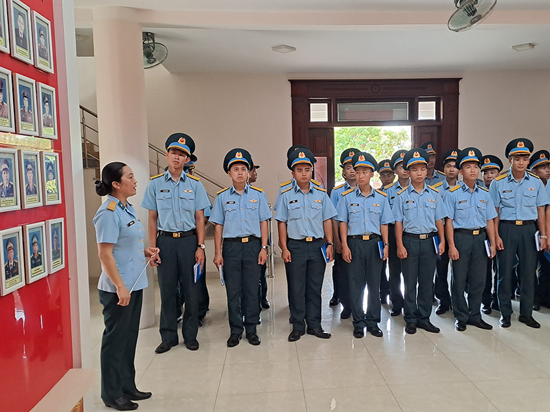 Sư đoàn 375 bế mạc Tập huấn cán bộ, quân nhân chuyên nghiệp mới ra trường năm 2025