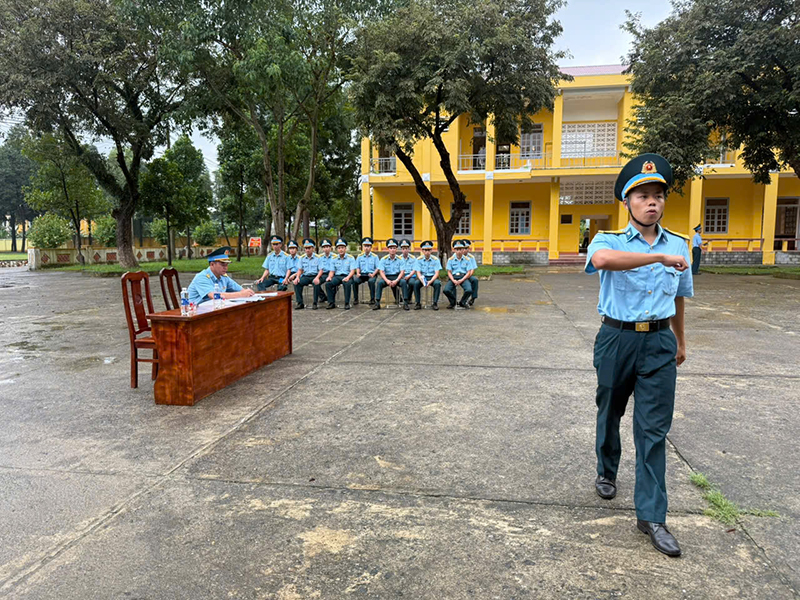 Sư đoàn 375 bế mạc Tập huấn cán bộ, quân nhân chuyên nghiệp mới ra trường năm 2025