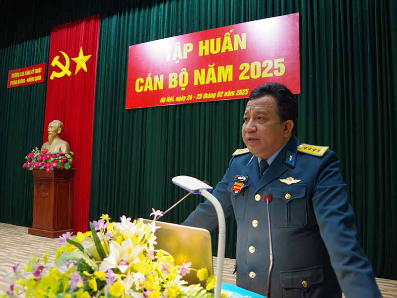 Trường Cao đẳng Kỹ thuật Phòng không - Không quân tập huấn cán bộ năm 2025