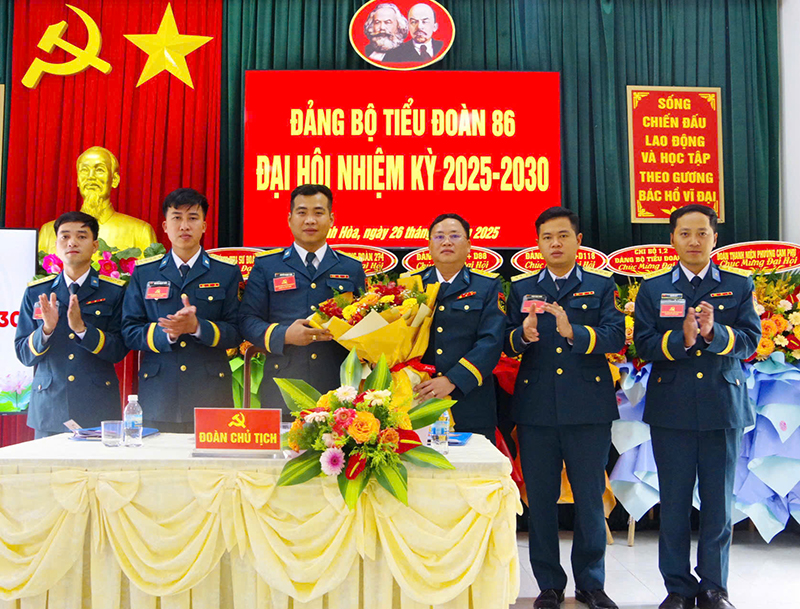 Các đơn vị trong Quân chủng Phòng không - Không quân tổ chức Đại hội đảng bộ bộ phận làm trước để rút kinh nghiệm