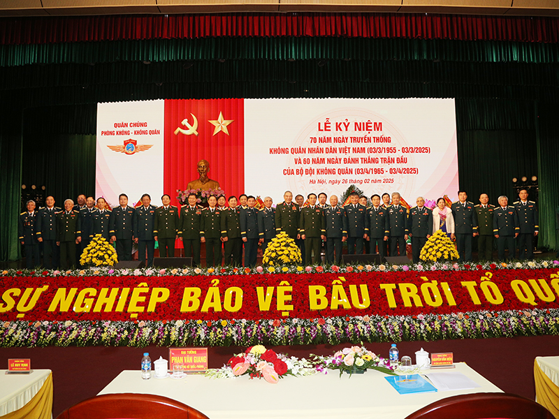 Quân chủng Phòng không - Không quân tổ chức Lễ kỷ niệm 70 Ngày truyền thống Không quân nhân dân Việt Nam