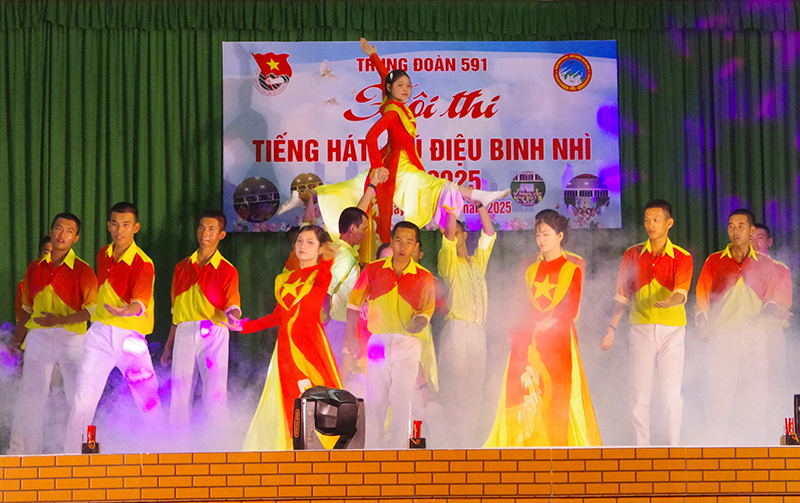 Trung đoàn 591 tổ chức Hội thi “Tiếng hát - vũ điệu binh nhì” năm 2025