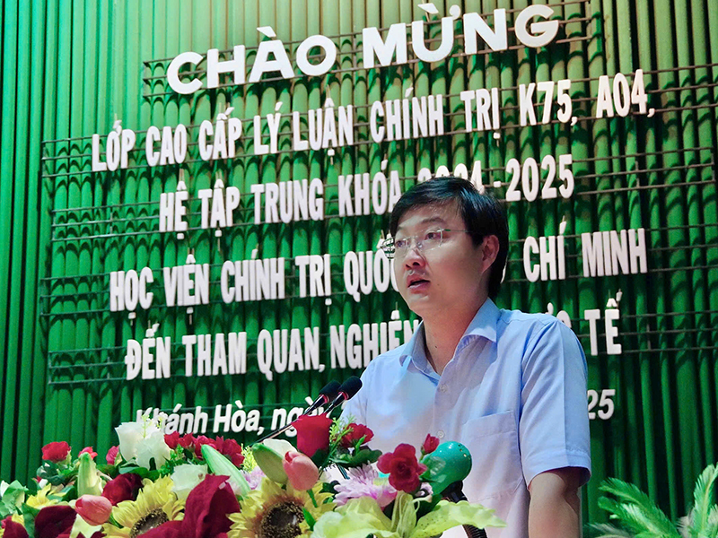 Lớp Cao cấp Lý luận chính trị K75, A04, hệ tập trung khóa 2024-2025, Học viện Chính trị Quốc gia Hồ Chí Minh tham quan, nghiên cứu thực tế tại Trường Sĩ quan Không quân
