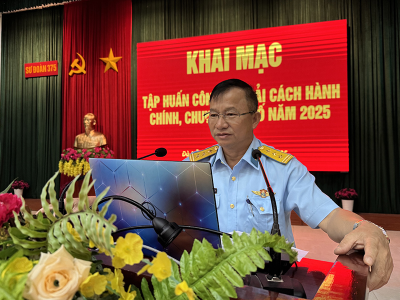 Sư đoàn 375 tập huấn công tác cải cách hành chính, chuyển đổi số năm 2025