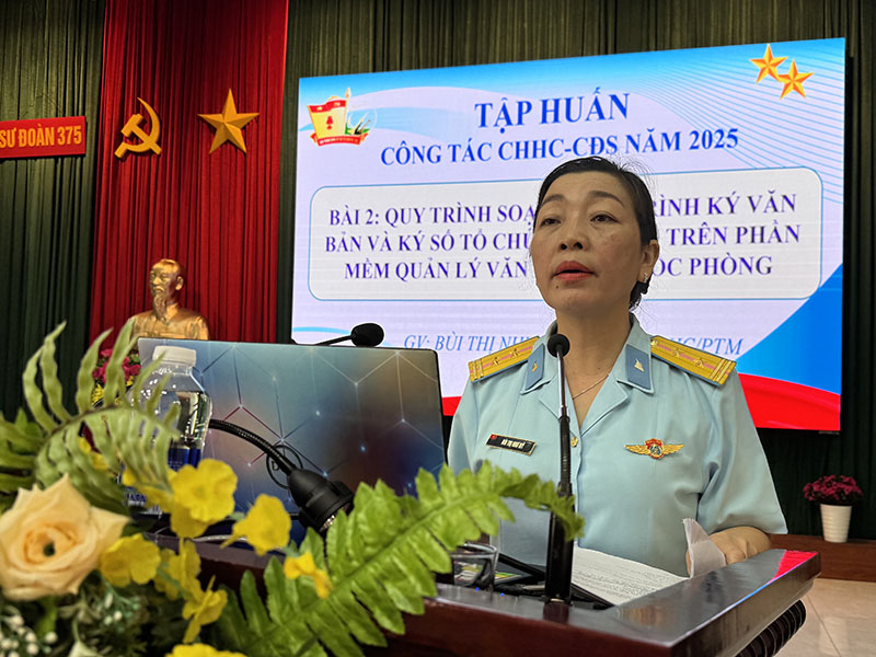 Sư đoàn 375 tập huấn công tác cải cách hành chính, chuyển đổi số năm 2025