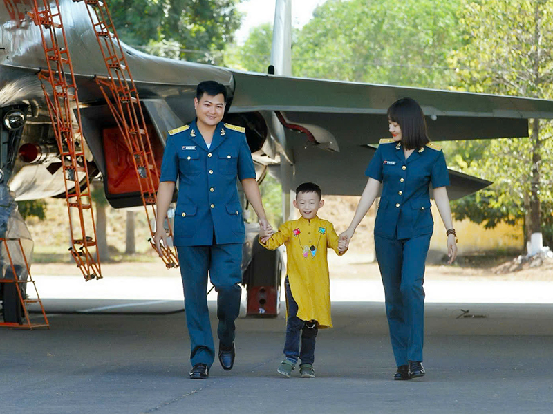 Xa là nhớ, gặp nhau là cười