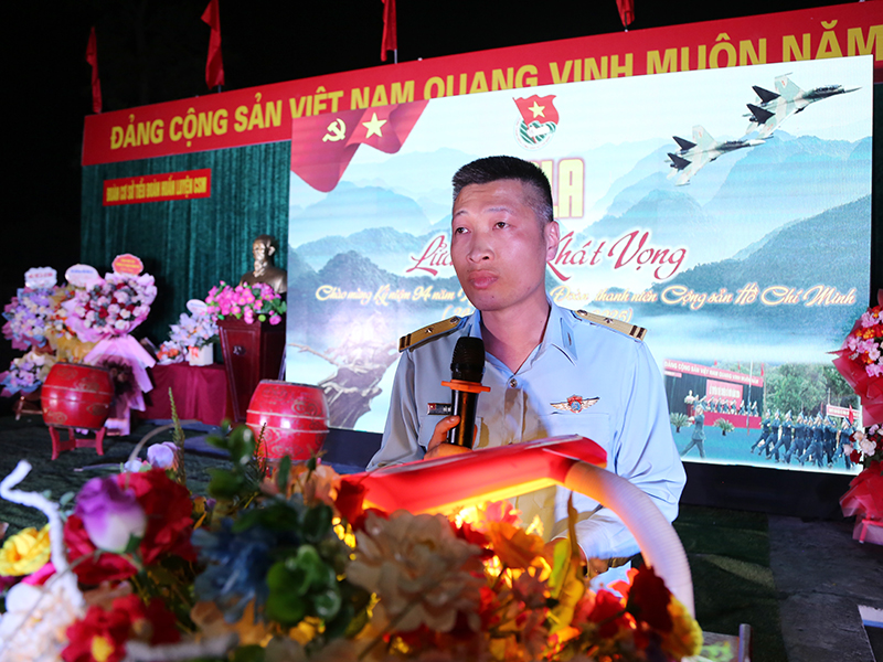 Tiểu đoàn Huấn luyện chiến sĩ mới Sư đoàn 371 tổ chức Chương trình Ga la “Lửa hồng khát vọng”