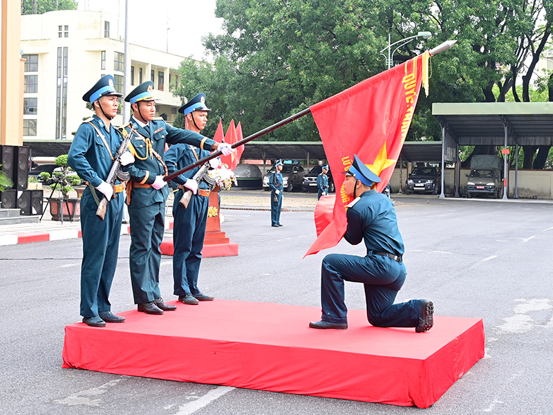 Các đơn vị trong Quân chủng Phòng không - Không quân tổ chức Lễ tuyên thệ chiến sĩ mới năm 2025