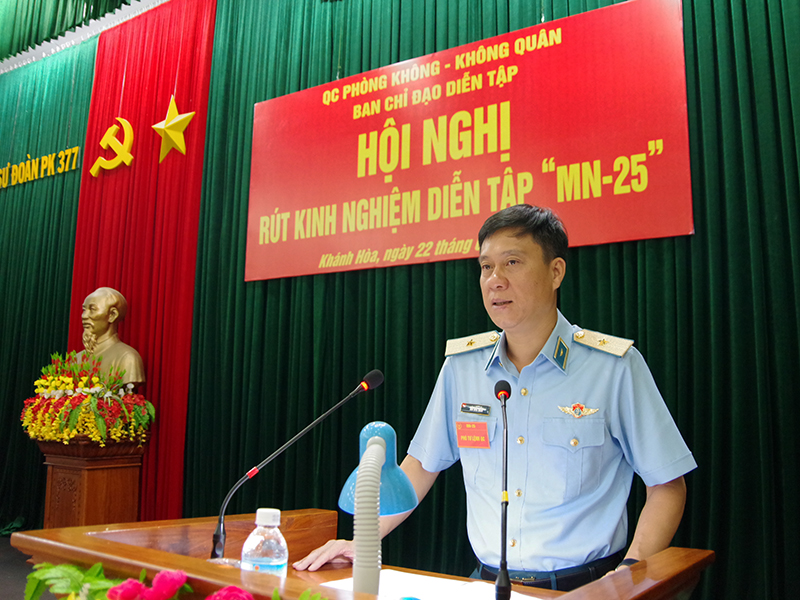 Quân chủng Phòng không - Không quân rút kinh nghiệm Diễn tập Chỉ huy - Tham mưu 1 bên 2 cấp trên bản đồ có một phần thực binh cho các đơn vị khu vực Miền Nam, Nam Trung Bộ