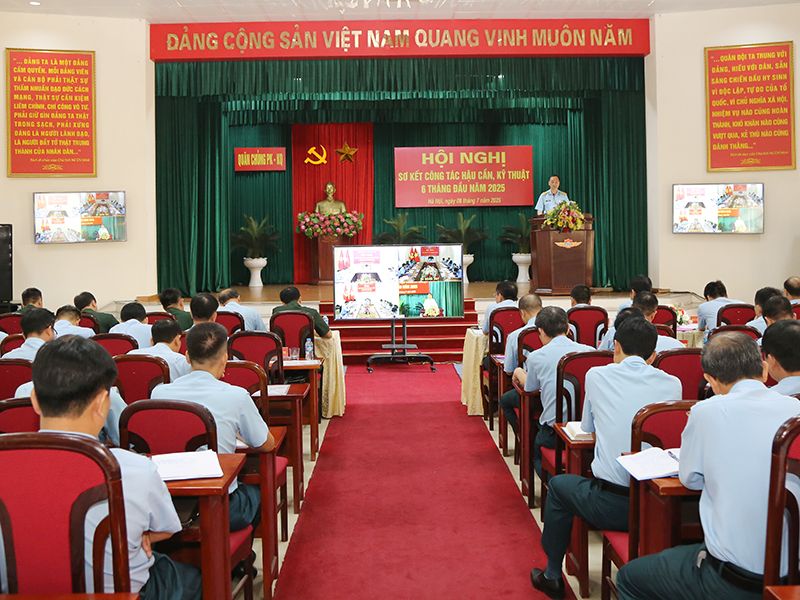 Quân chủng Phòng không - Không quân tổ chức Hội nghị sơ kết công tác hậu cần, kỹ thuật 6 tháng đầu năm 2025
