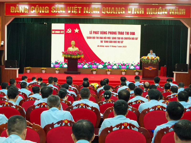 Các đơn vị trong Quân chủng Phòng không - Không quân phát động Phong trào thi đua “Đổi mới sáng tạo, chuyển đổi số” và “Bình dân học vụ số”