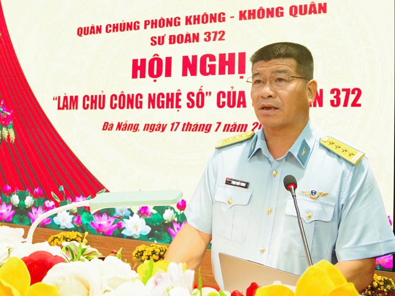 Sư đoàn 372 tổ chức Hội nghị “Làm chủ công nghệ số”