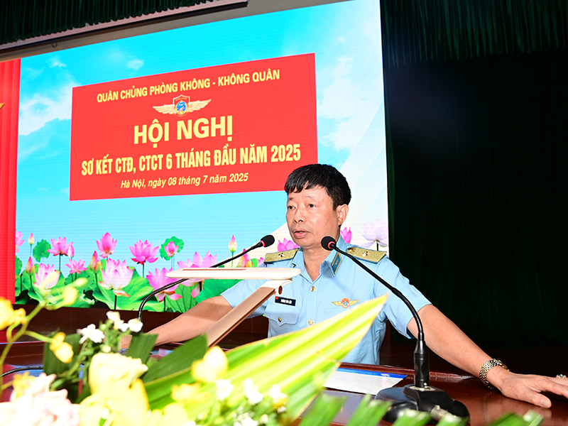 Cục Chính trị Phòng không - Không quân sơ kết công tác Đảng, công tác chính trị 6 tháng đầu năm 2025