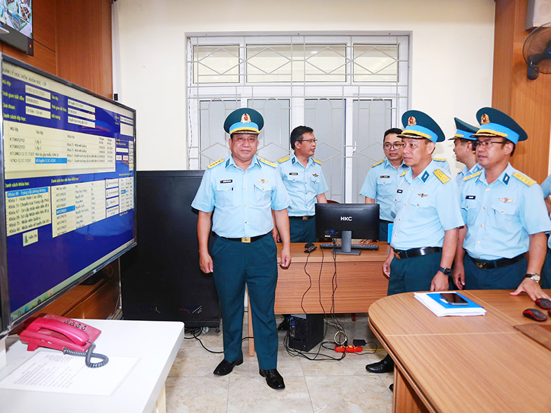 Trường Cao đẳng Kỹ thuật PK-KQ đẩy mạnh chuyển đổi số và cải cách hành chính vào quá trình đào tạo