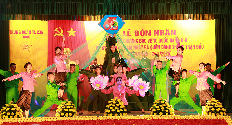 Trung đoàn Tên lửa 236 tổ chức Lễ đón nhận Huân chương Bảo vệ Tổ quốc hạng Nhì và kỷ niệm 60 năm Ngày ra quân đánh thắng trận đầu (24-7-1965/24-7-2025)
