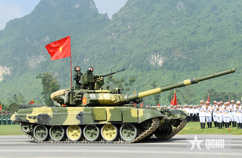 Dàn khí tài hiện đại của Quân đội tham gia tổng hợp luyện diễu binh, diễu hành