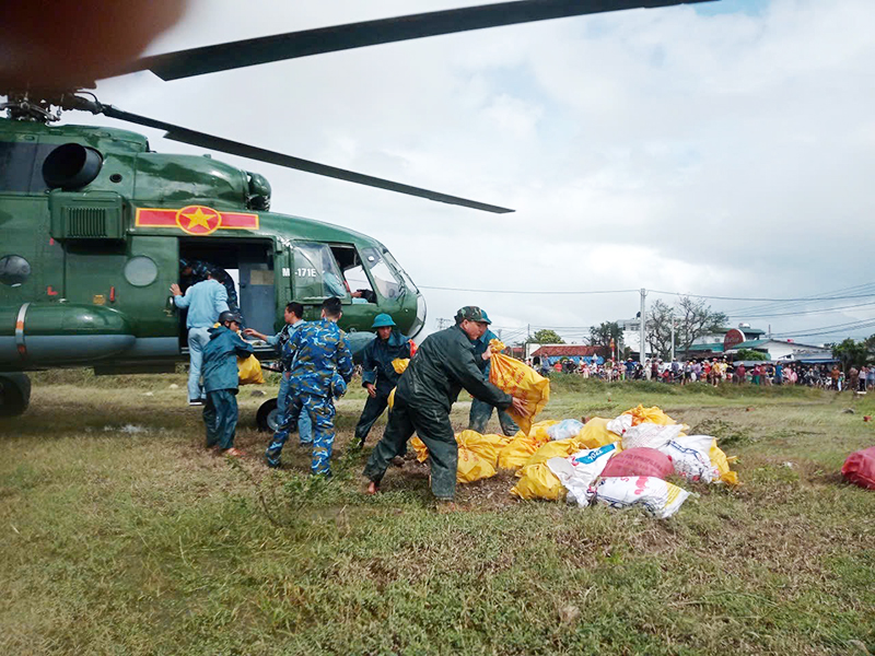 Trung đoàn 930, Sư đoàn 370 đồng hành cùng dân chống giặc thiên tai