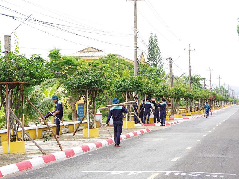 Trung đoàn 910 chủ động ứng phó bão số 13