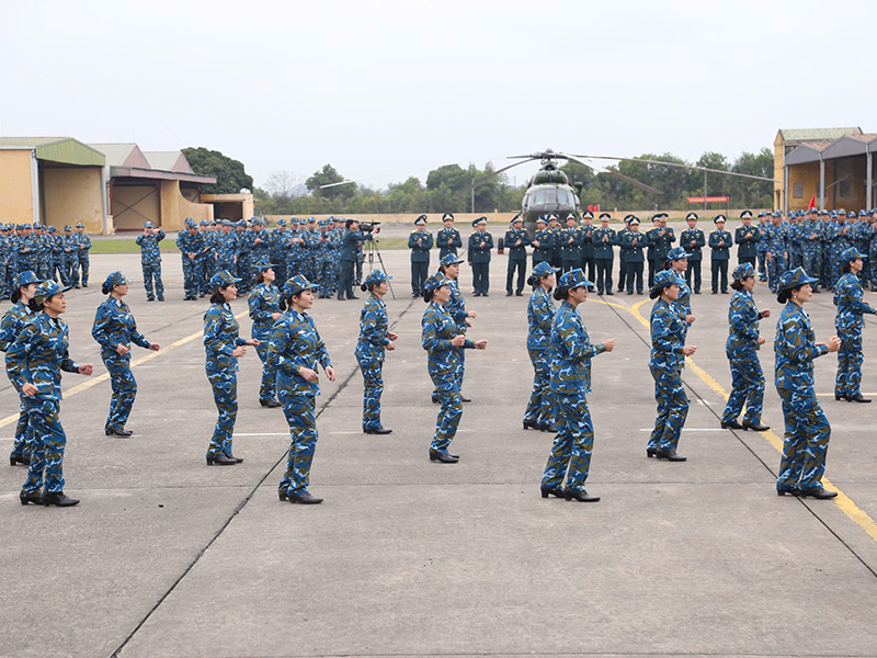 Xây dựng tổ chức hội phụ nữ vững mạnh ở Đoàn bay Ba Vì