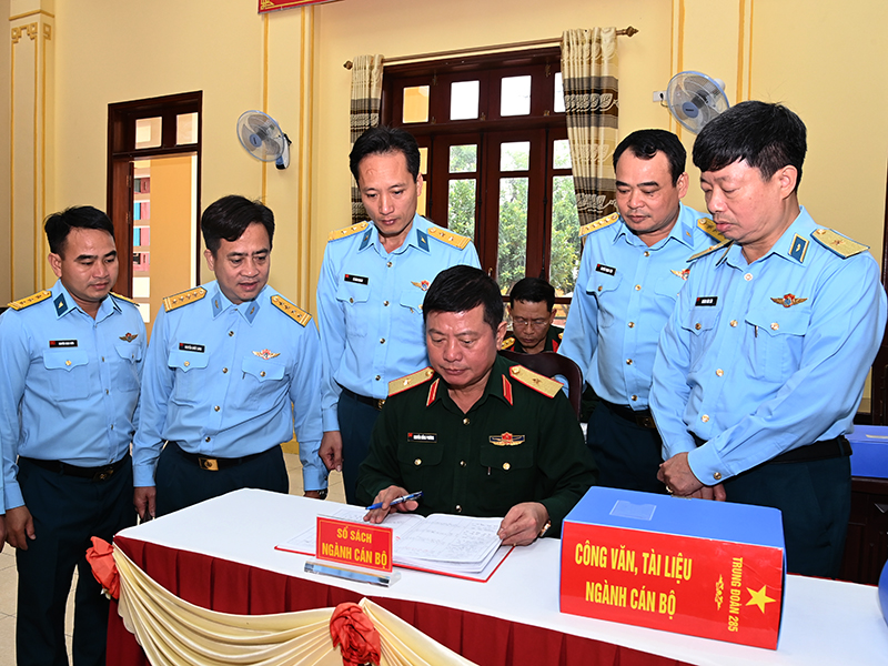 Tổng cục Chính trị kiểm tra công tác Đảng, công tác chính trị và công tác quân sự năm 2025 tại Sư đoàn 363