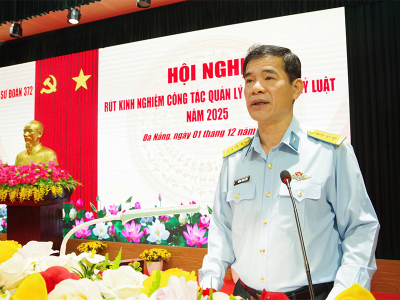 Sư đoàn 372 rút kinh nghiệm công tác quản lý tư tưởng, kỷ luật năm 2025