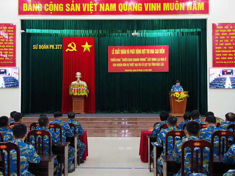 Sư đoàn 377 tổ chức Lễ xuất quân và phát động đợt thi đua cao điểm triển khai “Chiến dịch Quang Trung” xây dựng lại nhà ở cho nhân dân bị thiệt hại do lũ lụt tại tỉnh Đắk Lắk