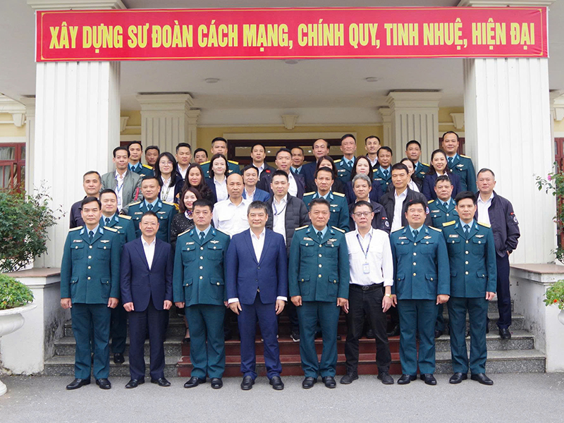 Sư đo&agrave;n Kh&ocirc;ng qu&acirc;n 371 v&agrave; C&ocirc;ng ty Quản l&yacute; bay Miền Bắc tổ chức Hội nghị hiệp đồng quản l&yacute; điều h&agrave;nh bay năm 2025