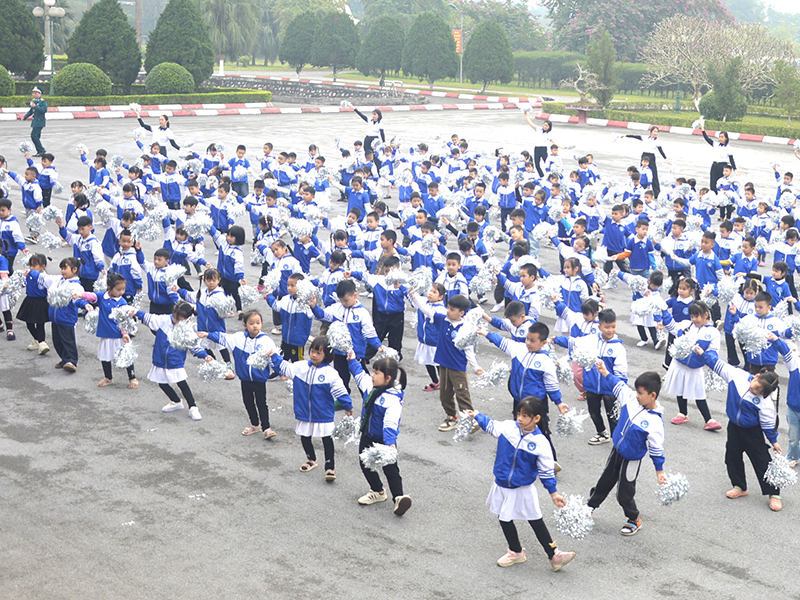 Trường mầm non Trung Sơn Trầm tham quan, trải nghiệm tại Học viện PK-KQ