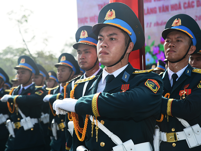Trung tướng Trần Ngọc Quyến - Chính ủy Quân chủng PK-KQ thăm, kiểm tra, động viên lực lượng làm nhiệm vụ A80