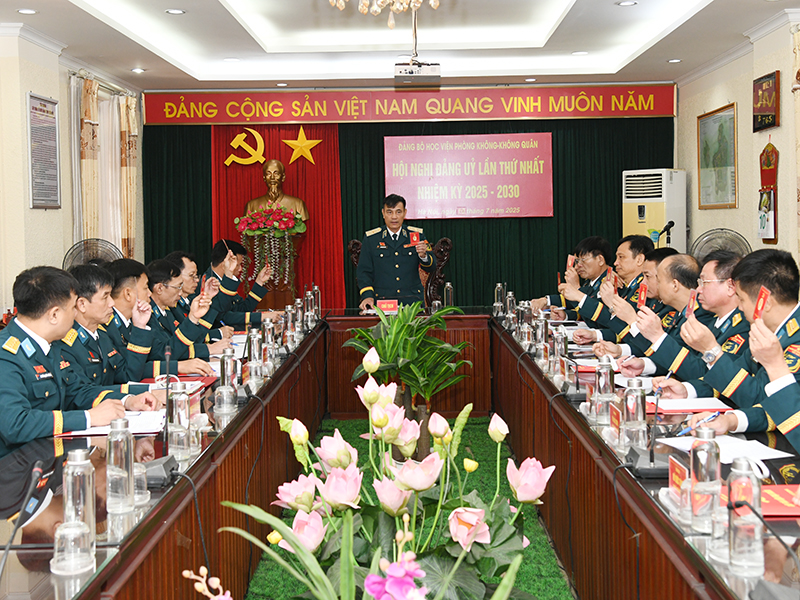 Quyết tâm xây dựng Học viện PK-KQ “Cách mạng, chính quy, chuẩn hóa, hiện đại”