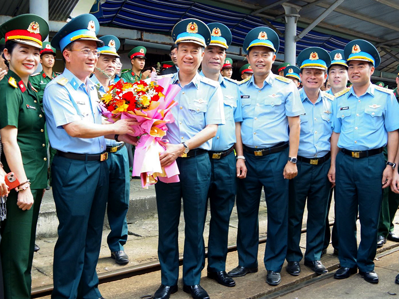 Sư đoàn 375 và Sư đoàn 372 tiếp lửa, động viên lực lượng tham gia diễu binh, diễu hành của Quân chủng PK-KQ tại Ga Đà Nẵng
