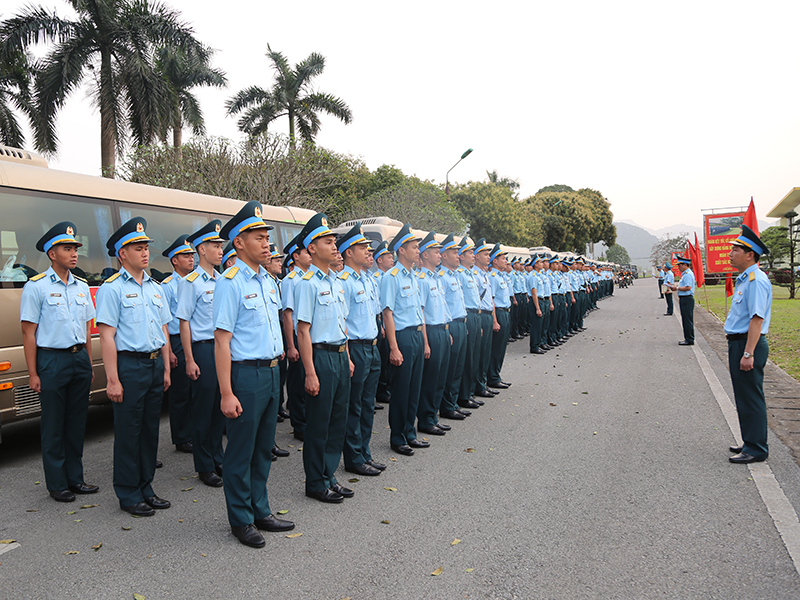 Quân chủng Phòng không - Không quân giao nhiệm vụ cơ động lực lượng, phương tiện tham gia Lễ kỷ niệm 50 năm Ngày giải phóng Miền Nam, thống nhất đất nước