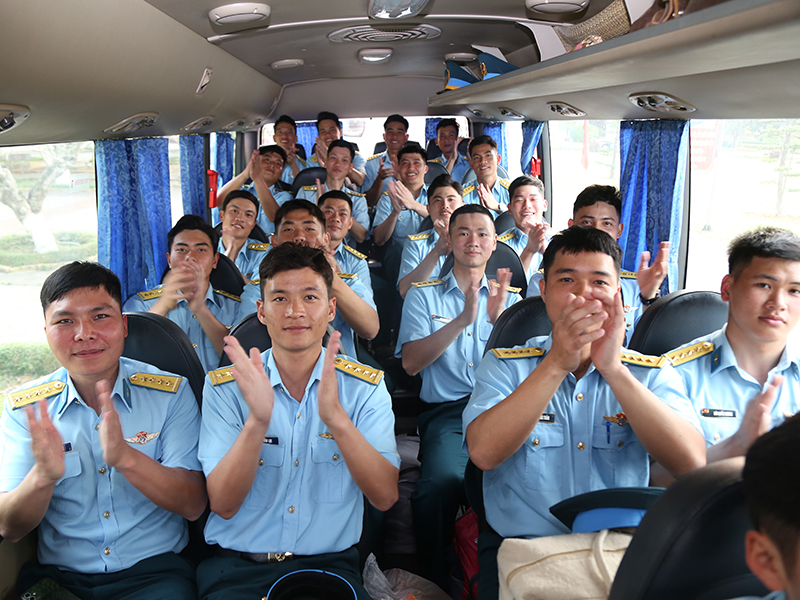 Quân chủng Phòng không - Không quân giao nhiệm vụ cơ động lực lượng, phương tiện tham gia Lễ kỷ niệm 50 năm Ngày giải phóng Miền Nam, thống nhất đất nước