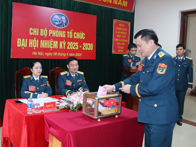 Chi bộ Phòng Tổ chức, Cục Chính trị PK-KQ tổ chức Đại hội nhiệm kỳ 2025-2030