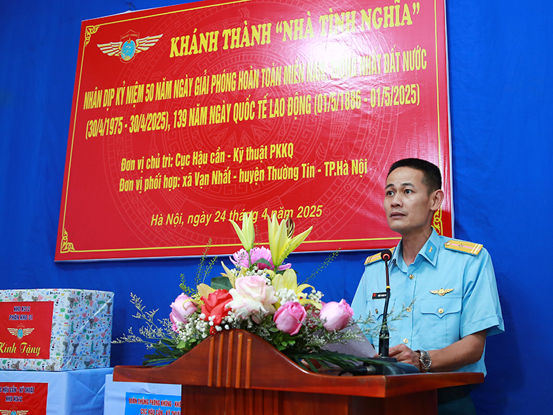 Cục Hậu cần - Kỹ thuật Quân chủng PK-KQ bàn giao “Nhà tình nghĩa” tặng gia đình Thiếu tá QNCN Trần Quang Anh